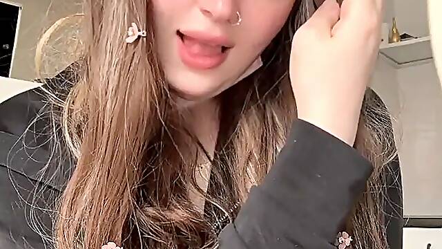 Videocall sex to my fan. ACCEPT if youre alone ONLY!
