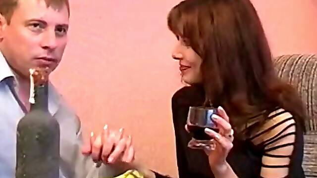 Son With Her Mom, Voisine Maman