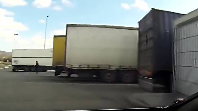 En Public Stockings, Tcheque Anal Public