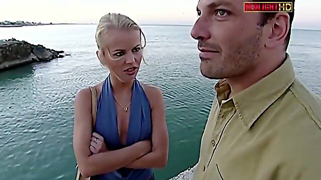Mineure Anal, Trio Anal Gros Seins