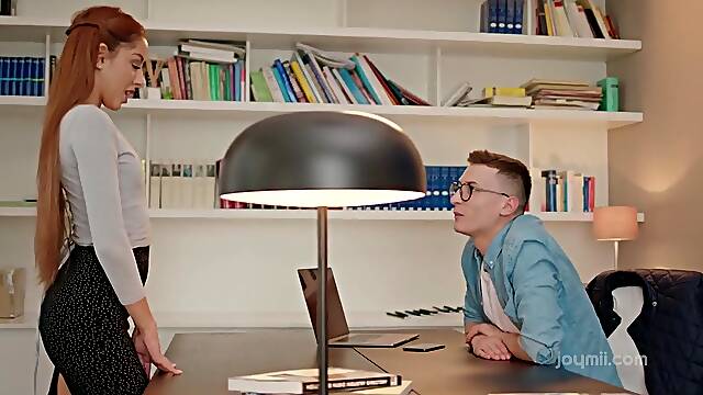 Patron Baise Sa Secretaire, Hd Secretaire, Patronne Et Secretaire