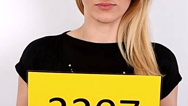 Seins Tombants Analdin, Marié Pov, Casting Belle Fille