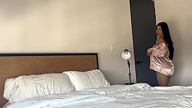 Large Ass Lalin girl mother Id like to fuck Pornstar, Ely Marquez, Invites Random Stranger To Bang in Her Hotel
