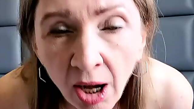 An Unexpected Visit That Turned into a Game of Temptation Between Neighbors. Sexy wife suck and riding.