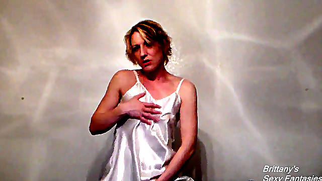 Amatrice Nuisette, Nuisettes En Satin, Maman Nuisette Sexy