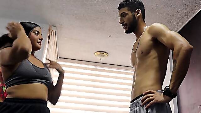 Tutor GIVES BOXING LESSONS TO HIS INDIAN student AND THEY END UP SUCKING HIS stiffy - Natalygirl