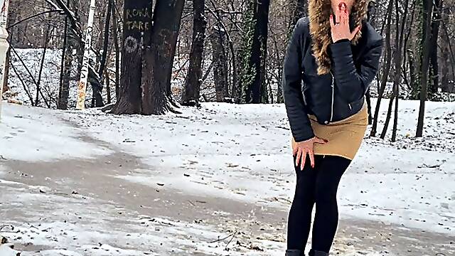 Cuir Fetiche, Non Nue, Cuir Et Talons Hauts