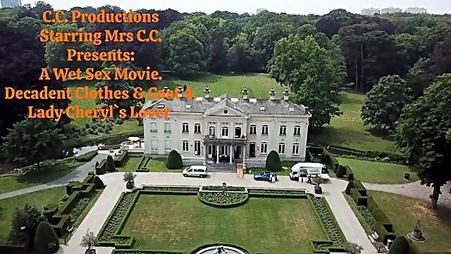 Pee N Wet Decadent Coat & Clothes 4