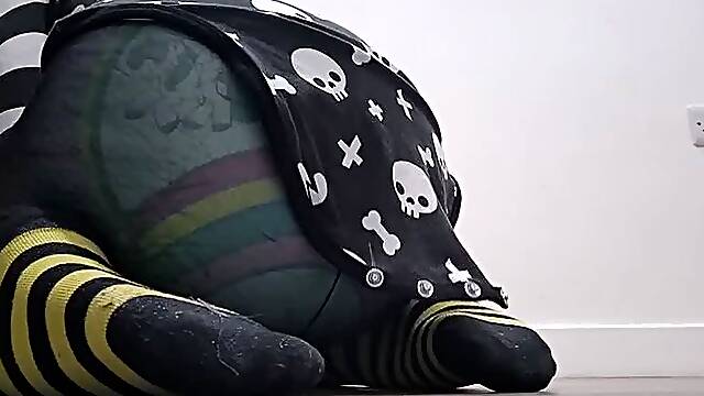 Sitting in my MASSIVE mushy diaper while gaming