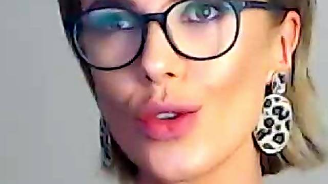 Webcam Beauté, Solo Roumaines