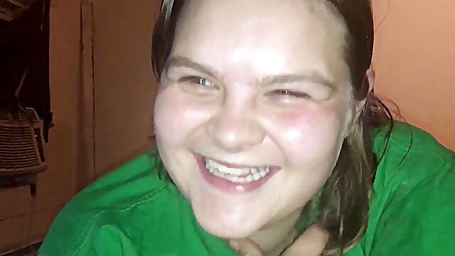 Femme Au Foyer Sperme Dans La Bouche, Sucer Les Tetons, Big Nipples Cock Tits Blowjob