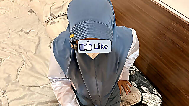 High School Girl Taken to Hotel to Get an Iphone