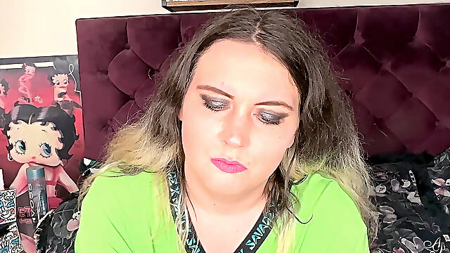 Smoking BBW Cuckolds Cock Sucker