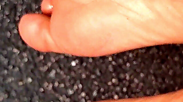 Enjoyment of Star's Charming Ebony Soles